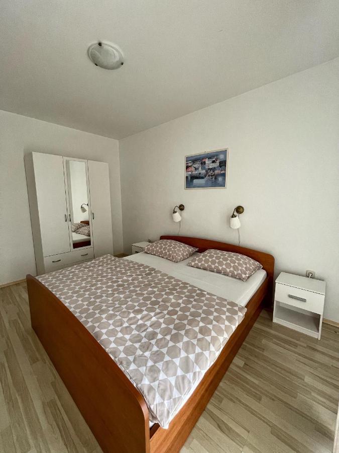 Apartmani Nada Primošten Exteriör bild